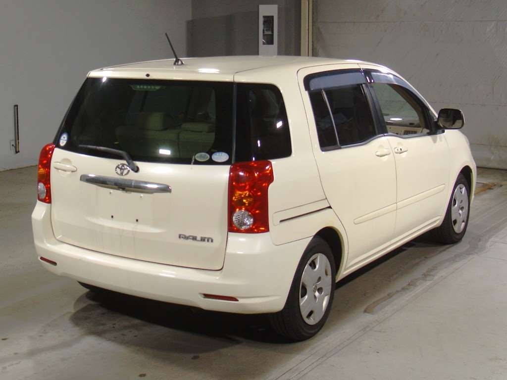 TOYOTA RAUM