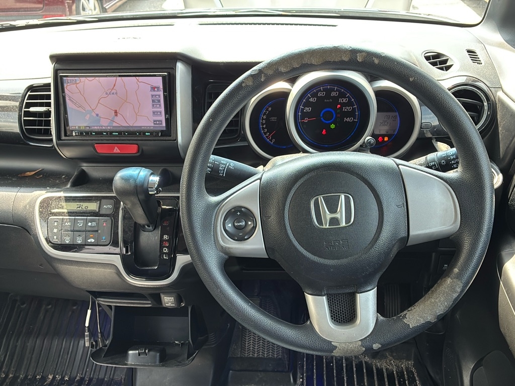 HONDA N-BOX+