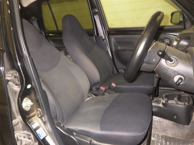 DAIHATSU ESSE