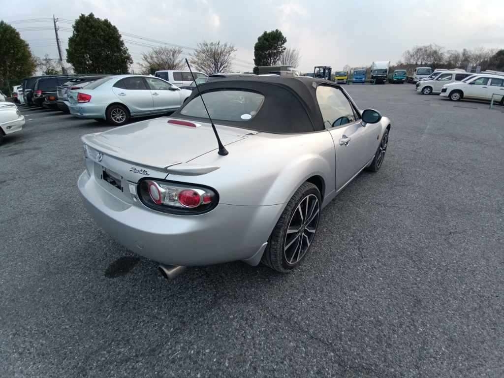 MAZDA ROADSTER