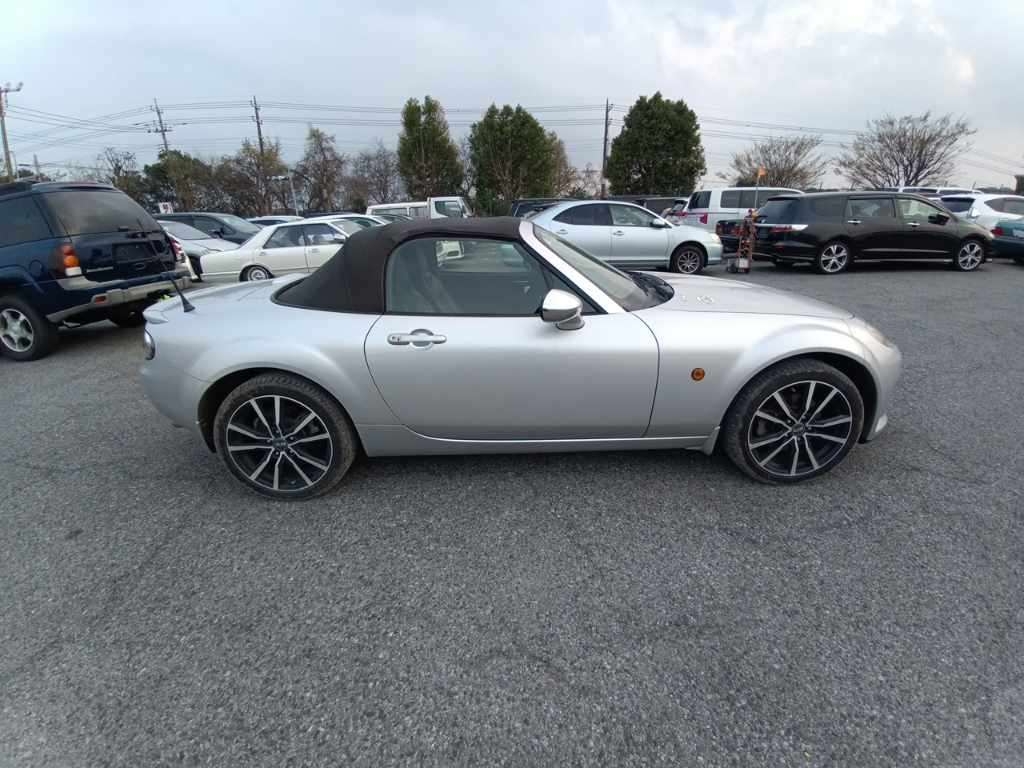 MAZDA ROADSTER