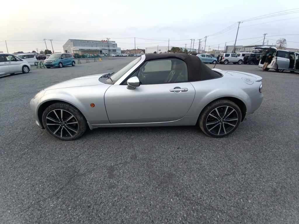 MAZDA ROADSTER