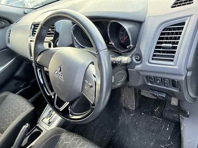 MITSUBISHI RVR
