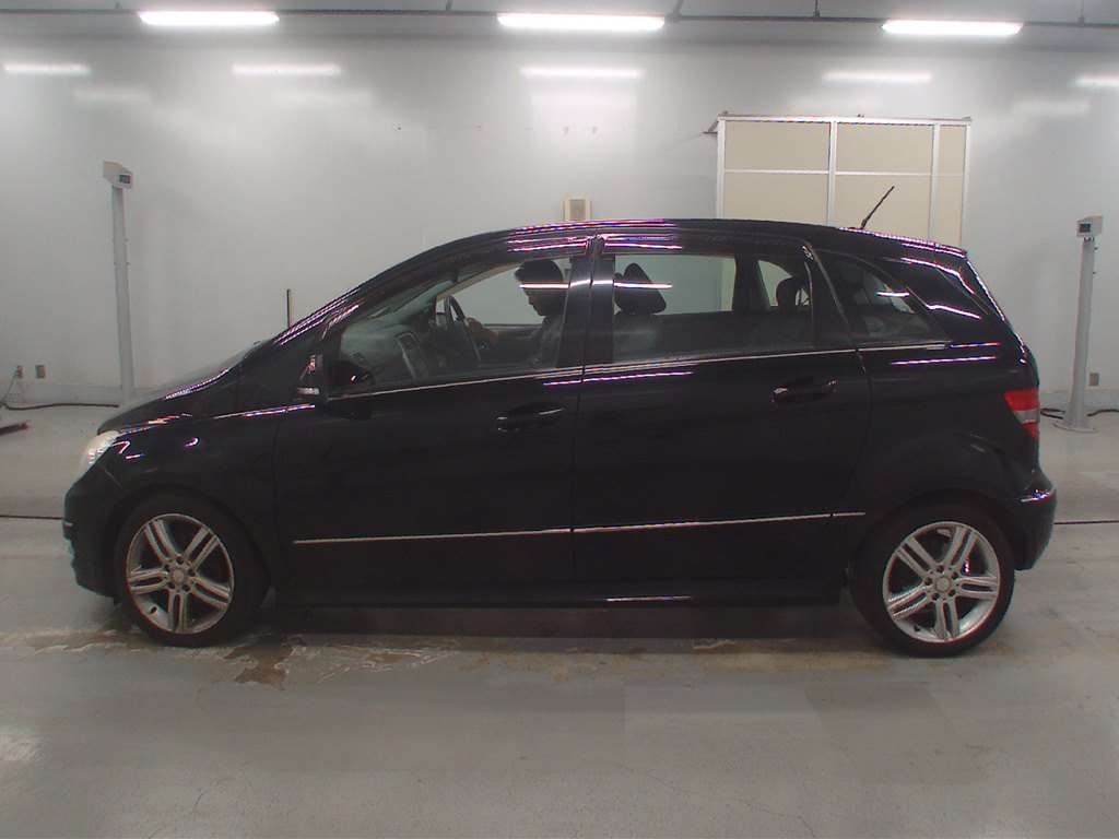 MERCEDES-BENZ B-CLASS