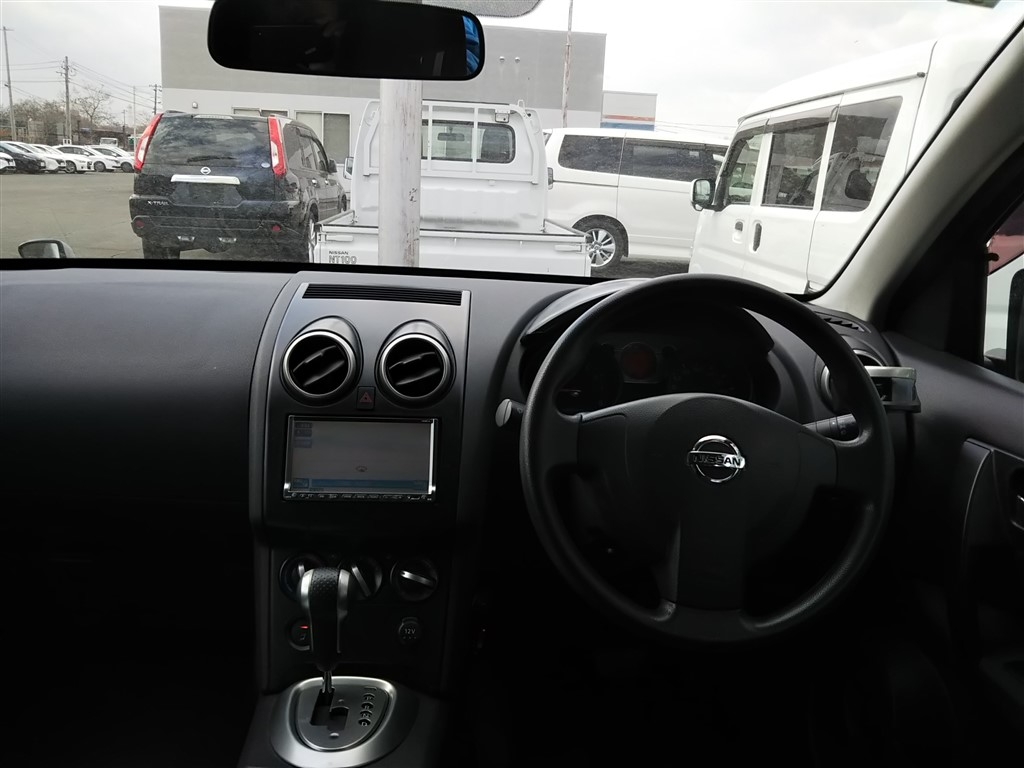 NISSAN DUALIS