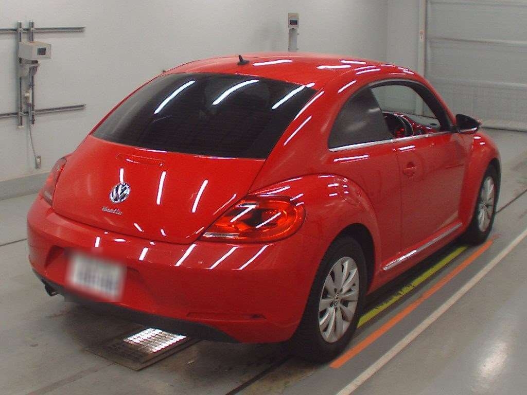VOLKSWAGEN BEETLE