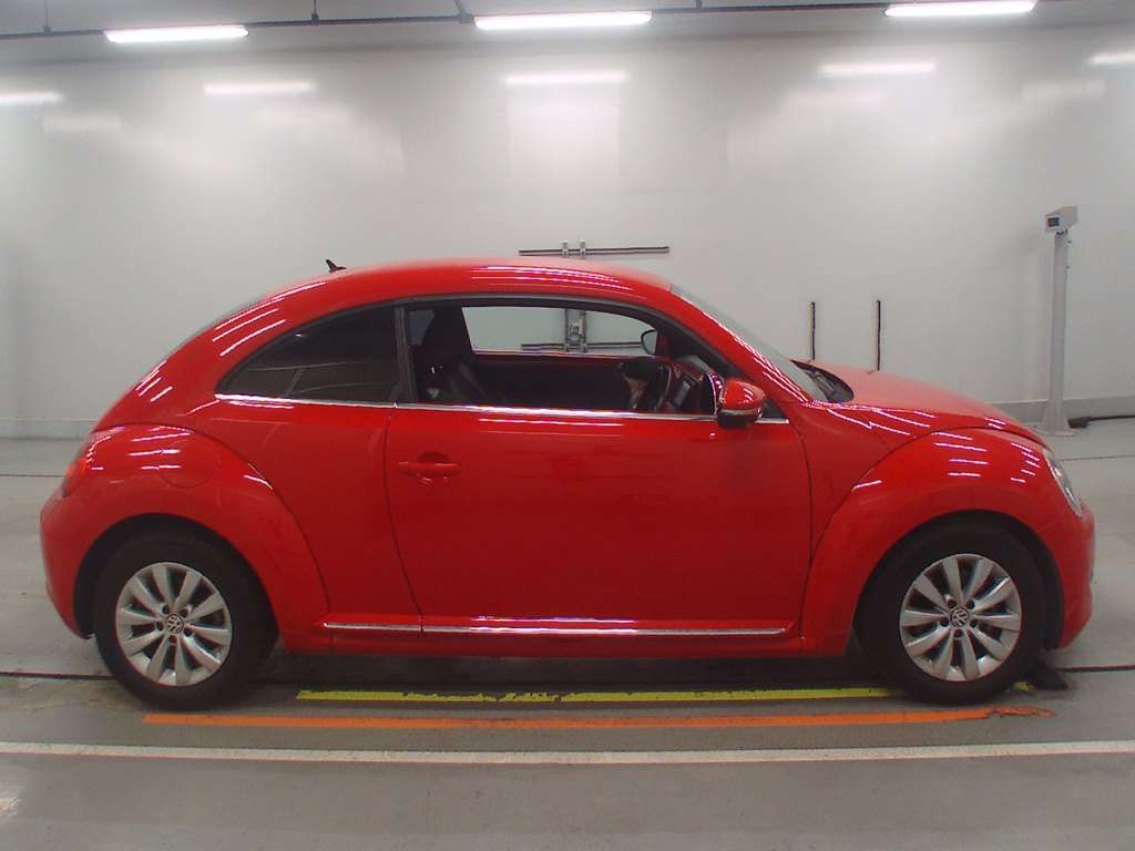 VOLKSWAGEN BEETLE