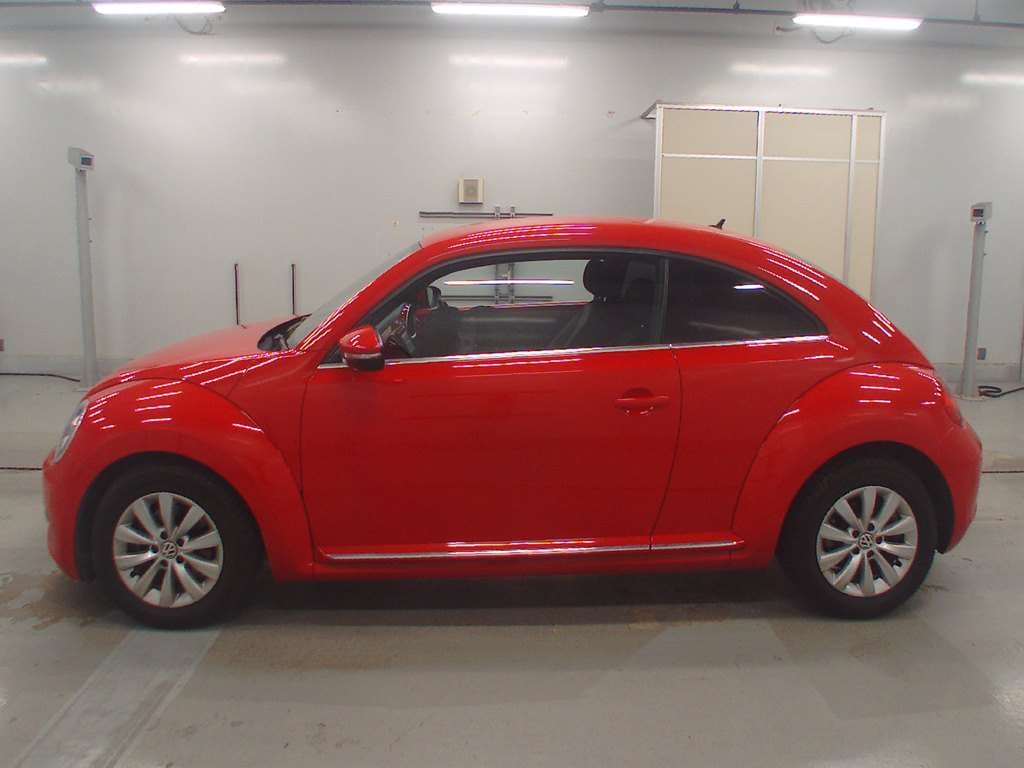 VOLKSWAGEN BEETLE