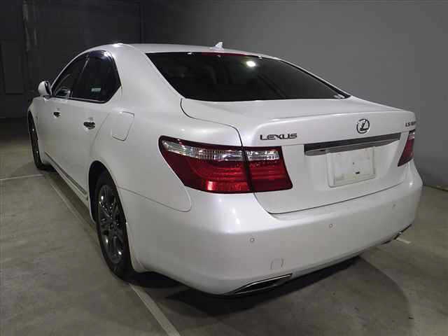 LEXUS LS460