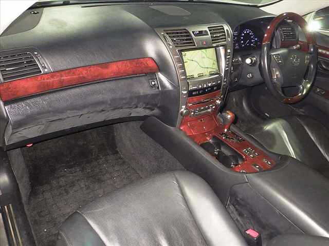 LEXUS LS460