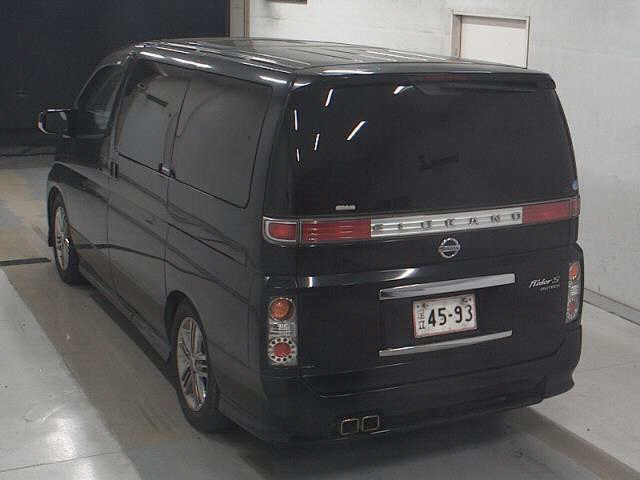 NISSAN ELGRAND