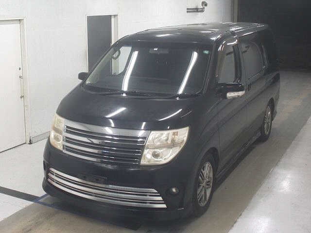 NISSAN ELGRAND