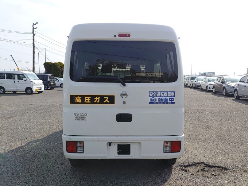 NISSAN NV100 CLIPPER