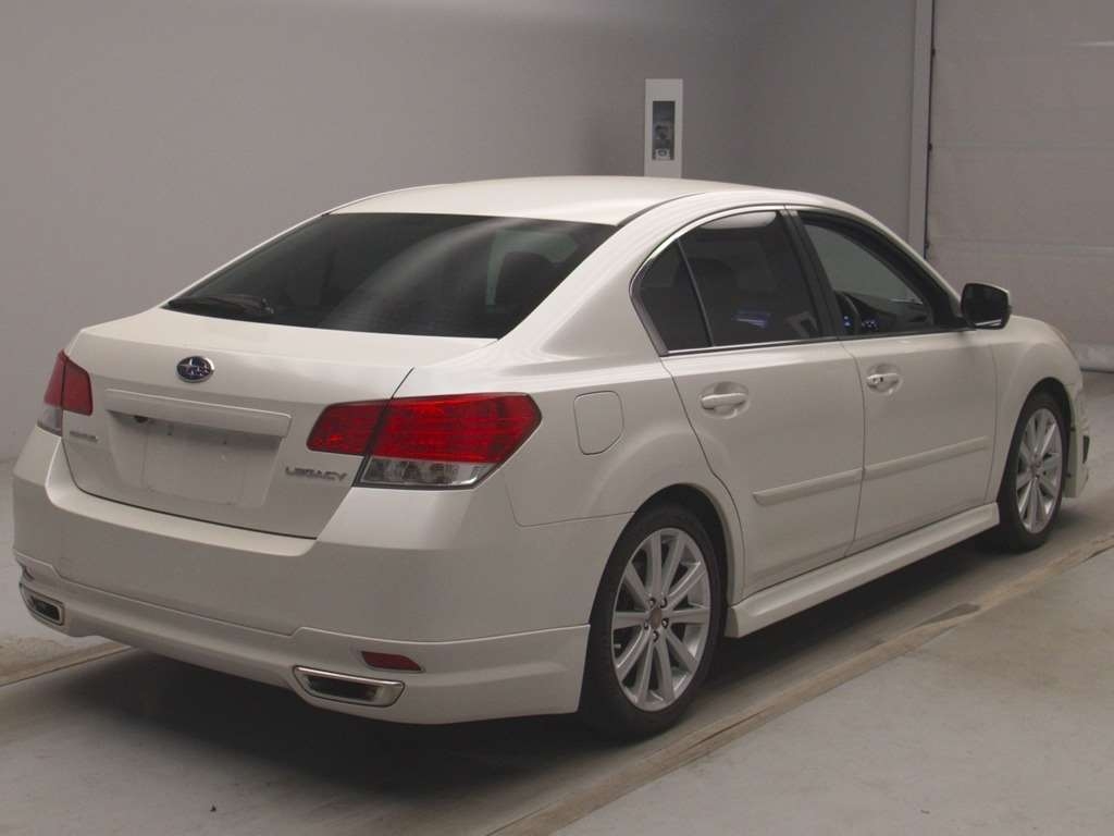 SUBARU LEGACY B4