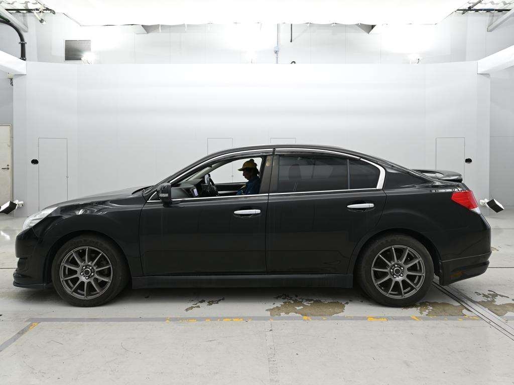 SUBARU LEGACY B4