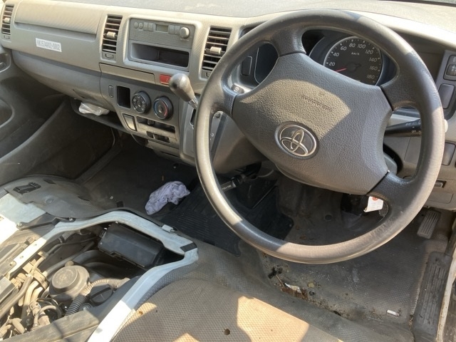 TOYOTA REGIUS ACE
