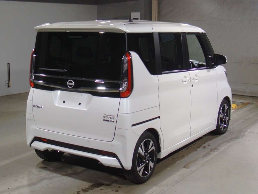 NISSAN ROOX