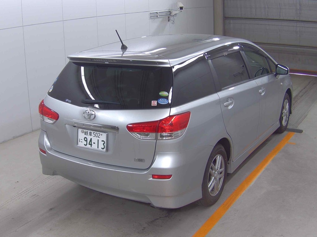 TOYOTA WISH