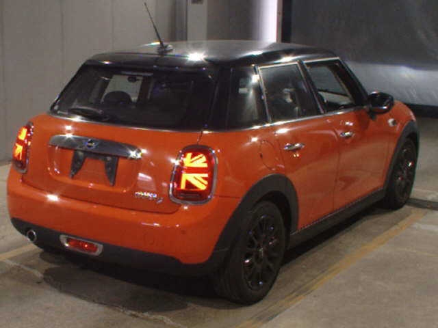 MINI HATCH