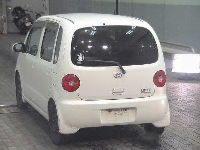 DAIHATSU MOVE LATTE