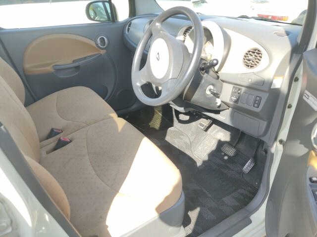 DAIHATSU MOVE LATTE