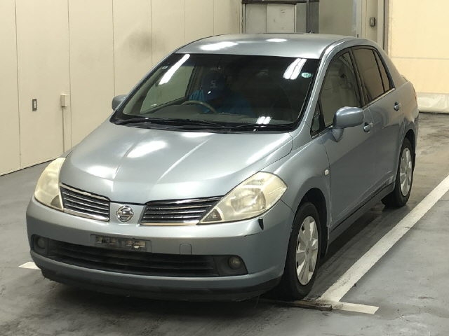 NISSAN TIIDA LATIO