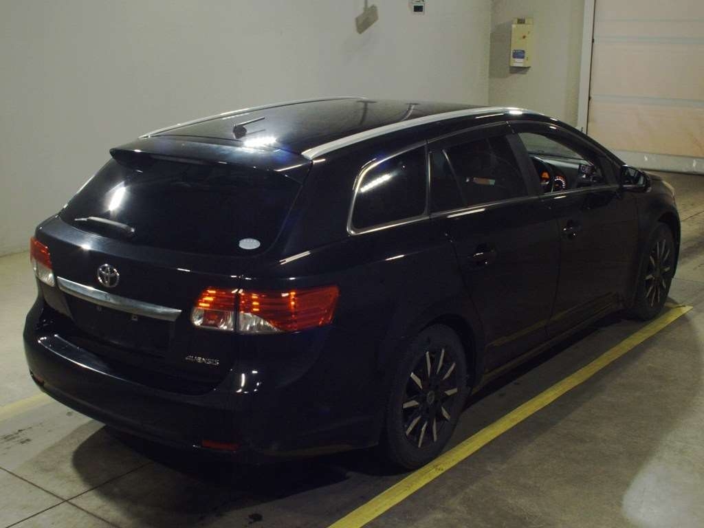 TOYOTA AVENSIS