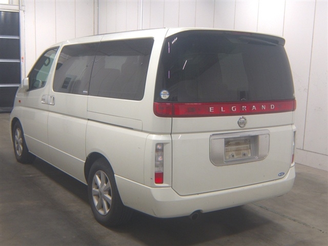NISSAN ELGRAND