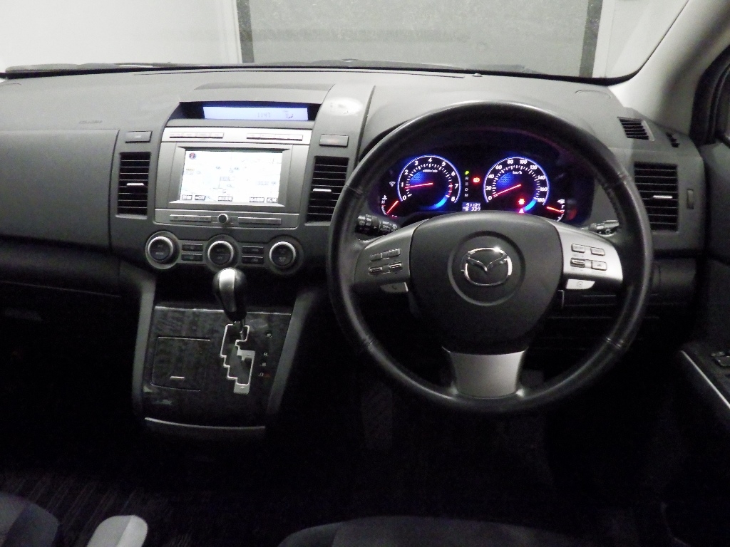 MAZDA MPV