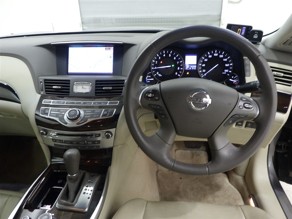 NISSAN FUGA