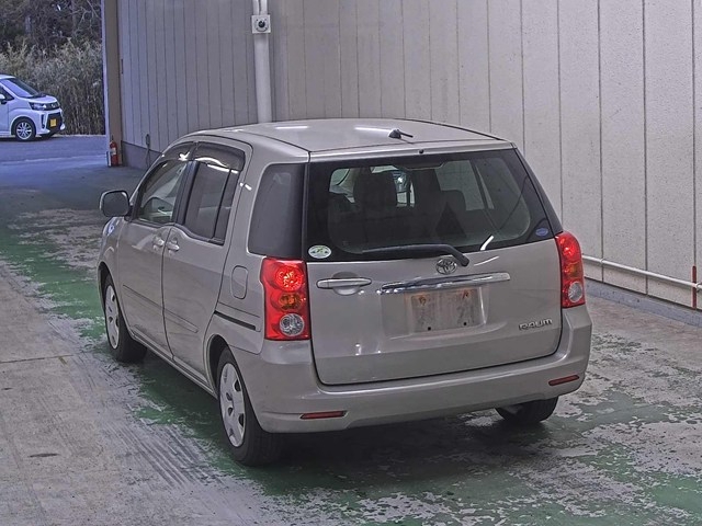 TOYOTA RAUM