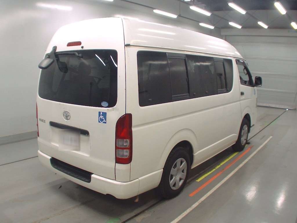 TOYOTA REGIUS ACE