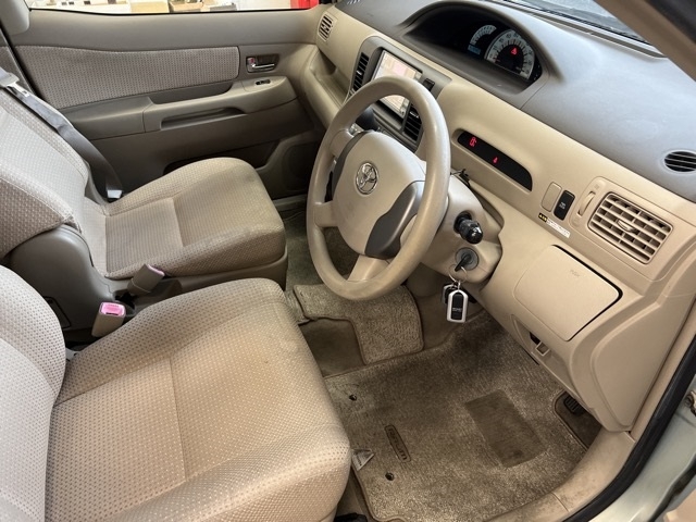TOYOTA RAUM