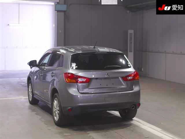 MITSUBISHI RVR