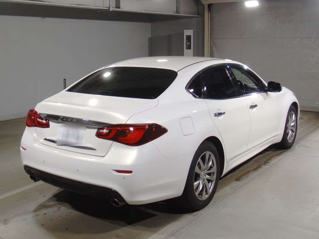 NISSAN FUGA