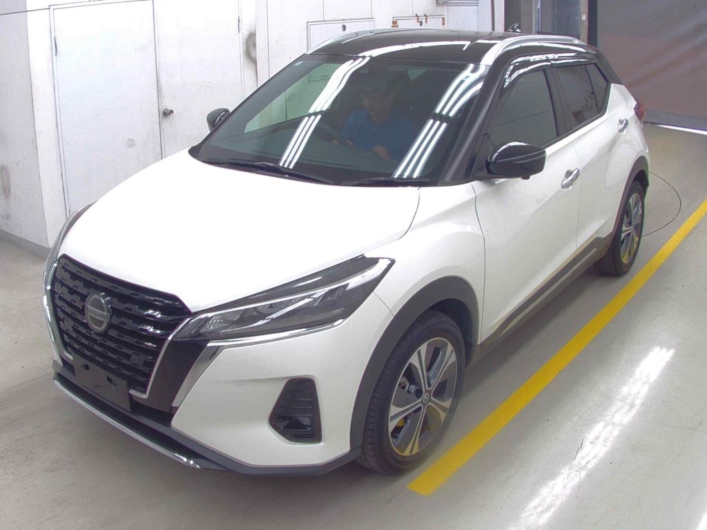 NISSAN KICKS