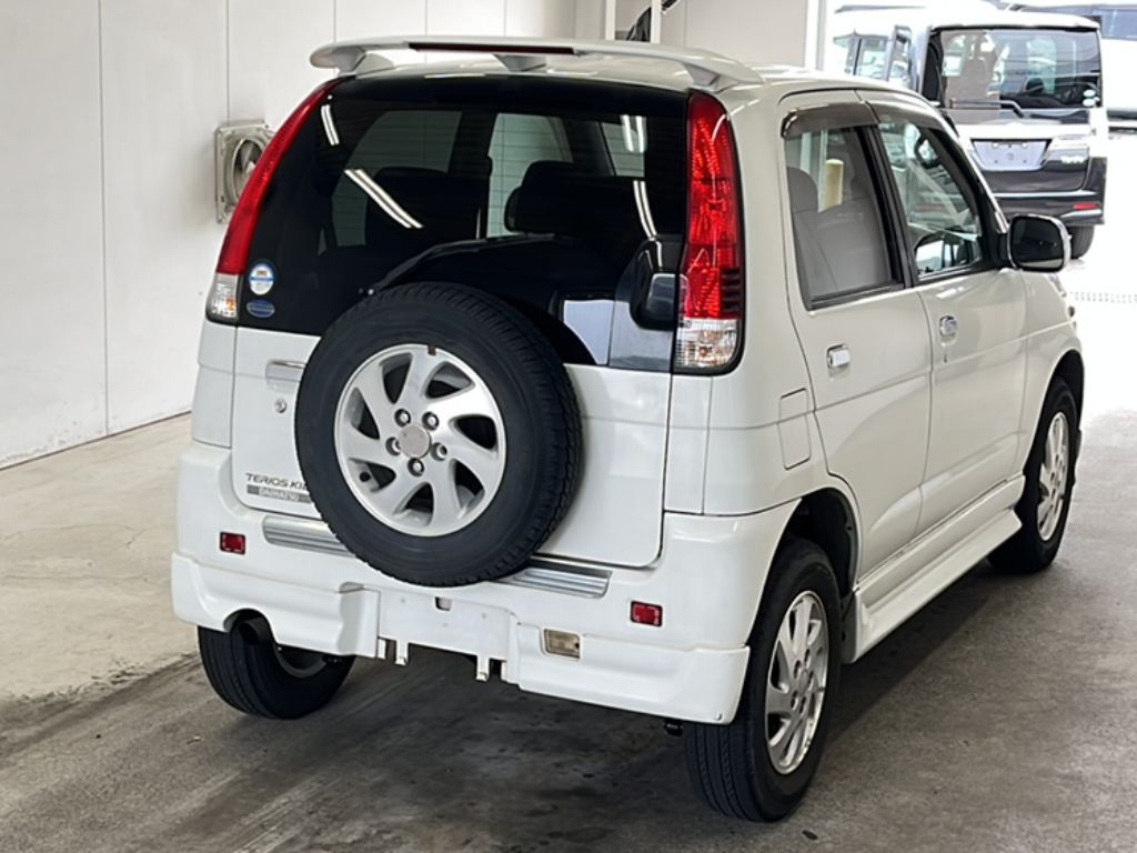 DAIHATSU TERIOS KID