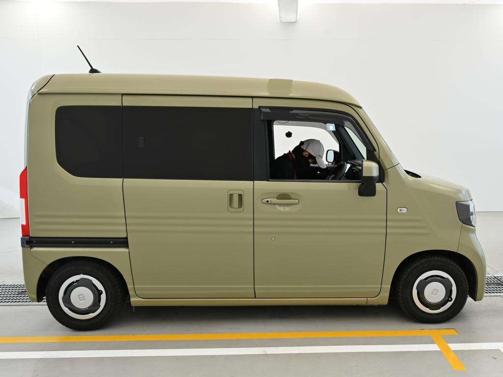 HONDA N-VAN