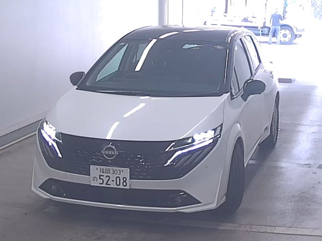 NISSAN AURA