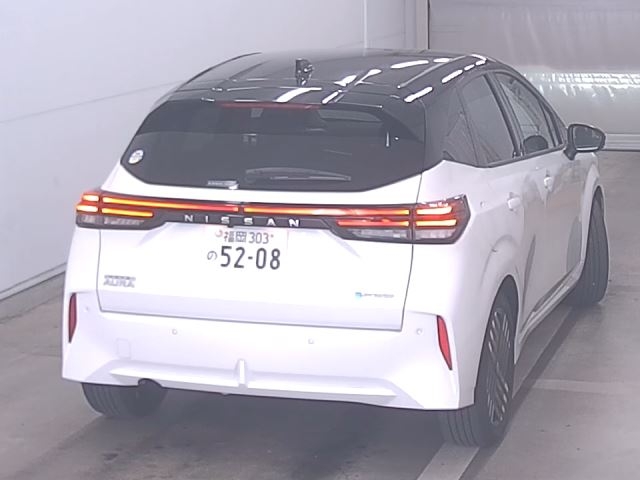 NISSAN AURA