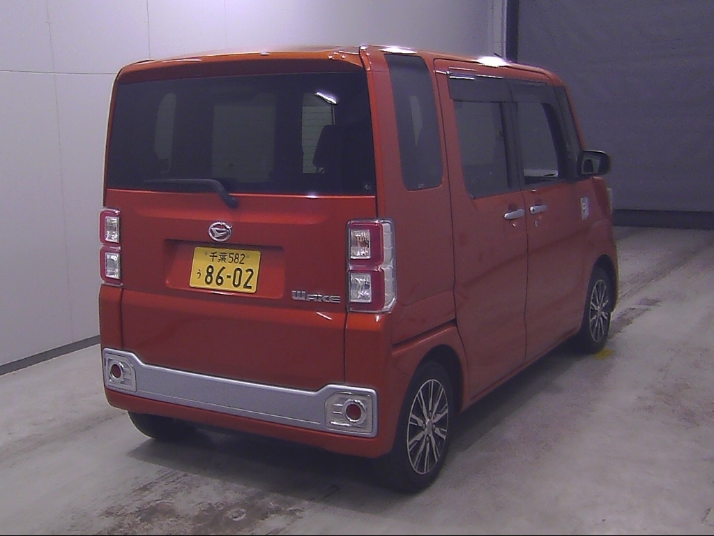 DAIHATSU WAKE