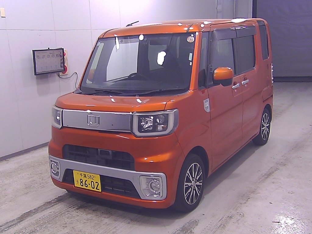 DAIHATSU WAKE