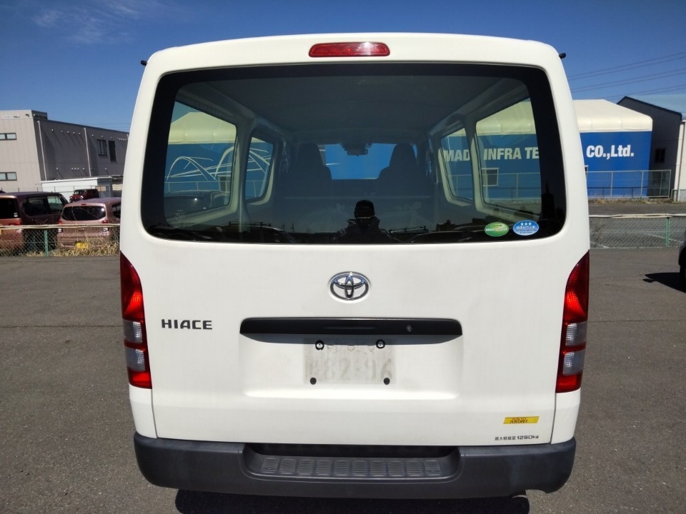 TOYOTA REGIUS ACE
