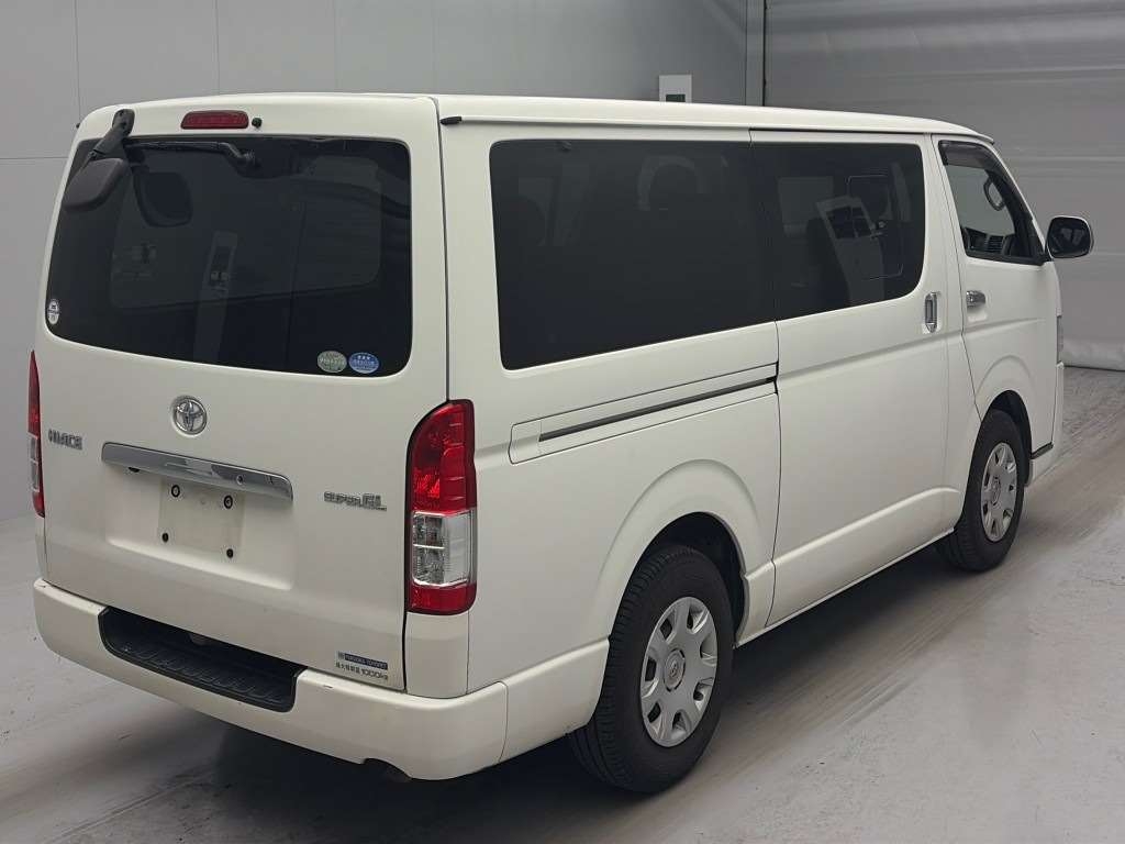 TOYOTA REGIUS ACE