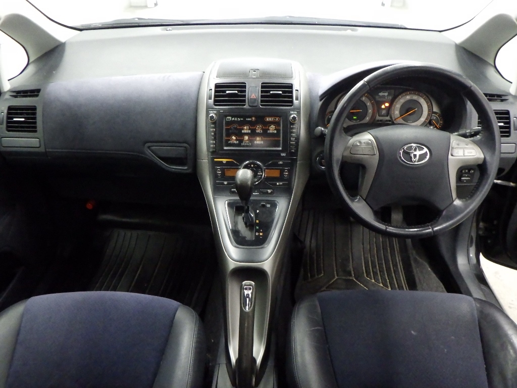 TOYOTA BLADE