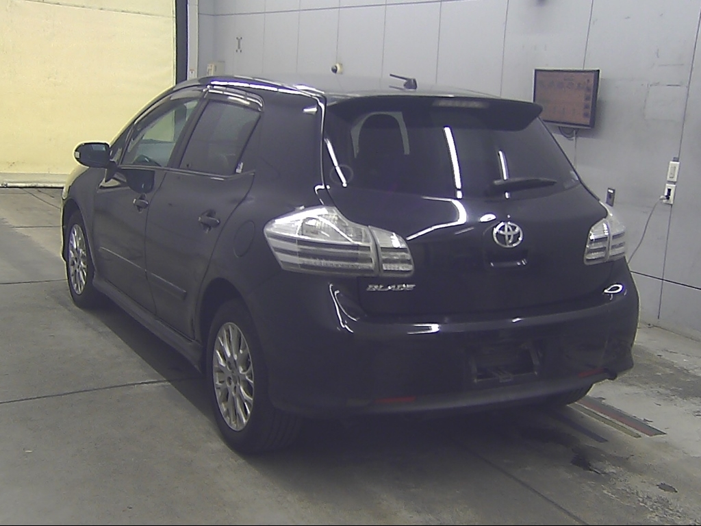 TOYOTA BLADE