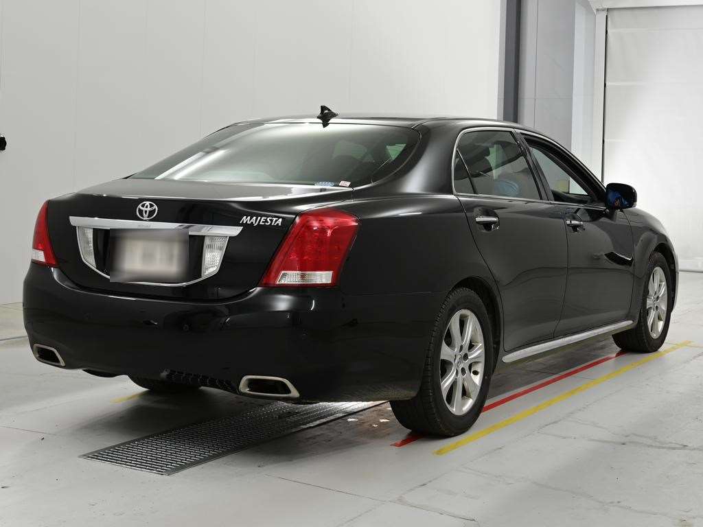 TOYOTA CROWN MAJESTA