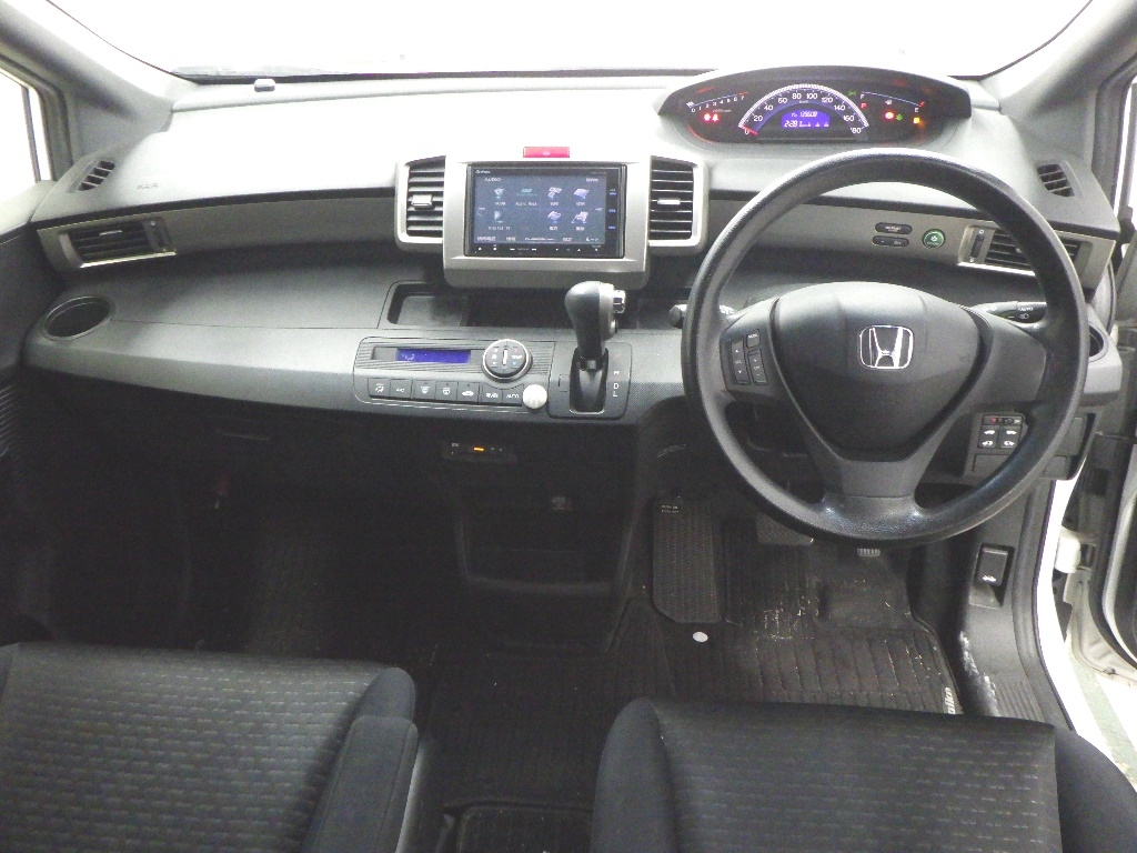 HONDA FREED SPIKE