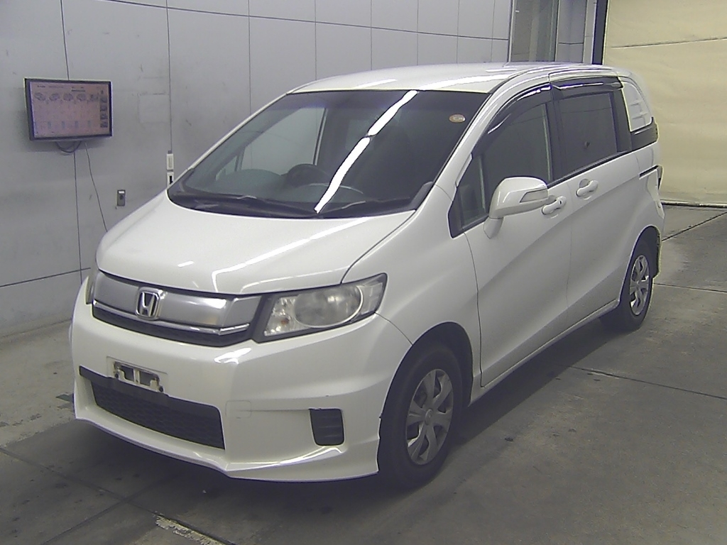 HONDA FREED SPIKE