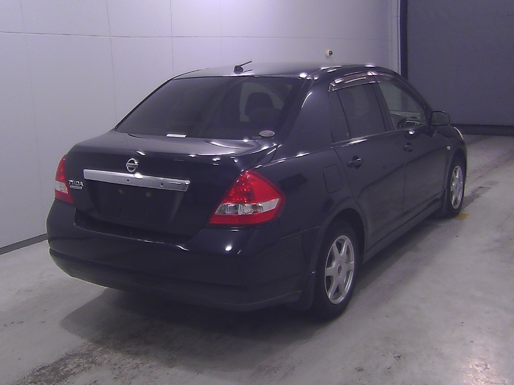 NISSAN TIIDA LATIO